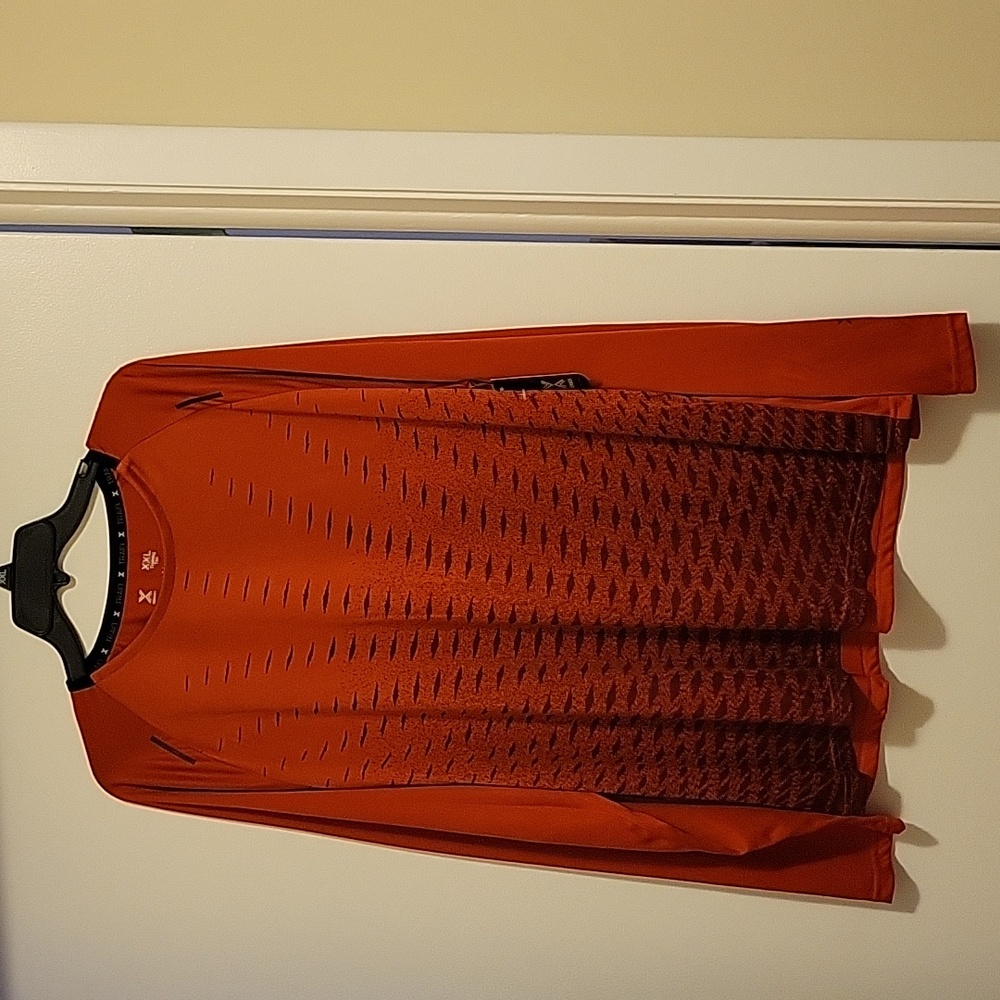 NWT: Xersion Men's Quick-Dri Round Neck Ling Sleeve T- Shirt